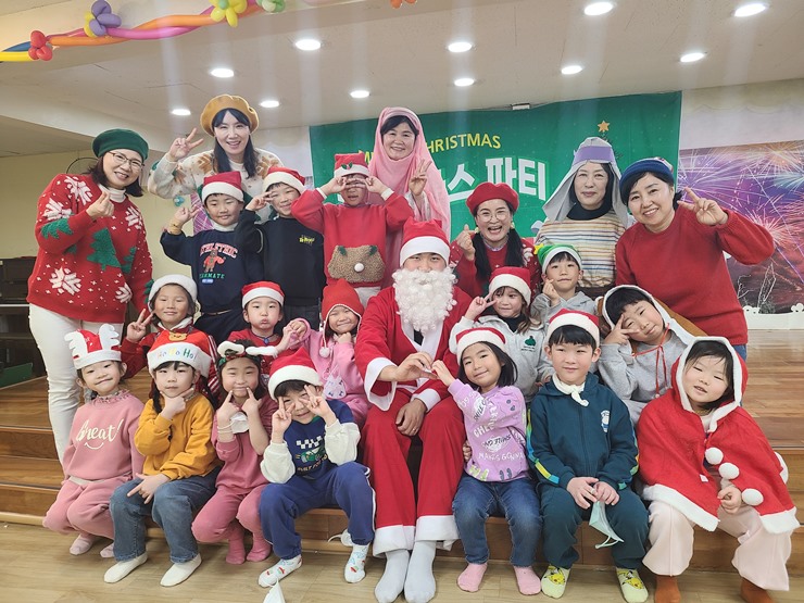 부설어린이집 – 성탄 행사 ..
